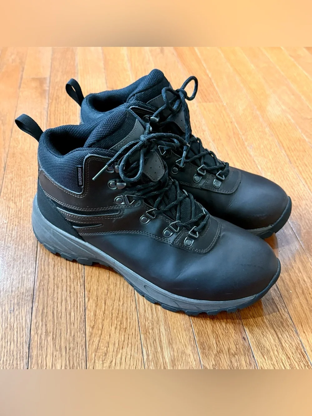 Eddie Bauer Men's 10.5 Everett Waterproof Leather Hiking Boots Trail Shoes 78703